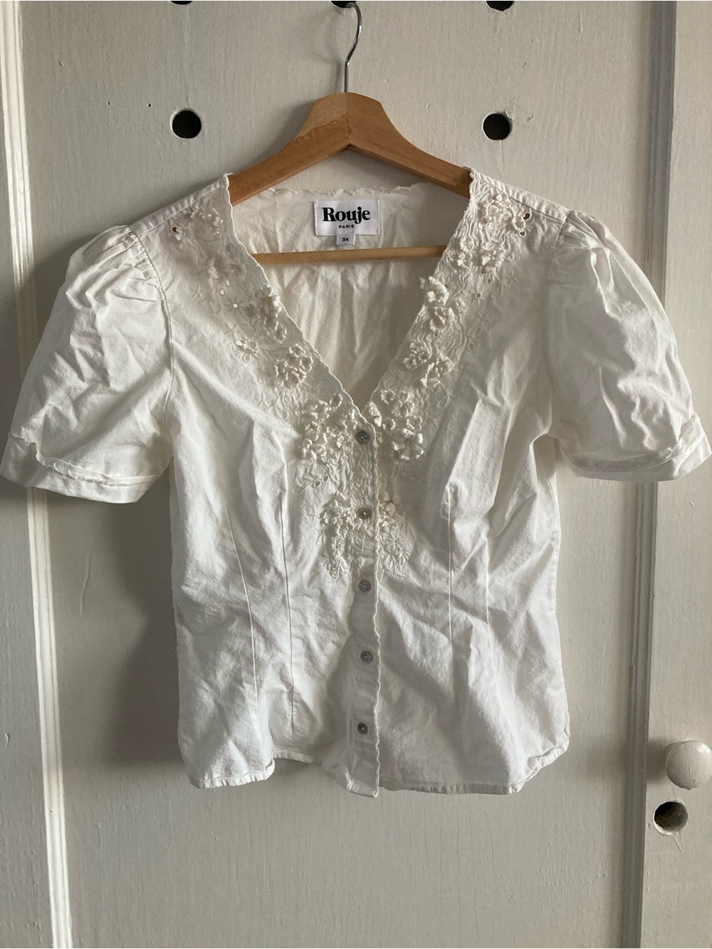 Rouje White Embroidered V-Neck Button-Front Puff Sleeve Top